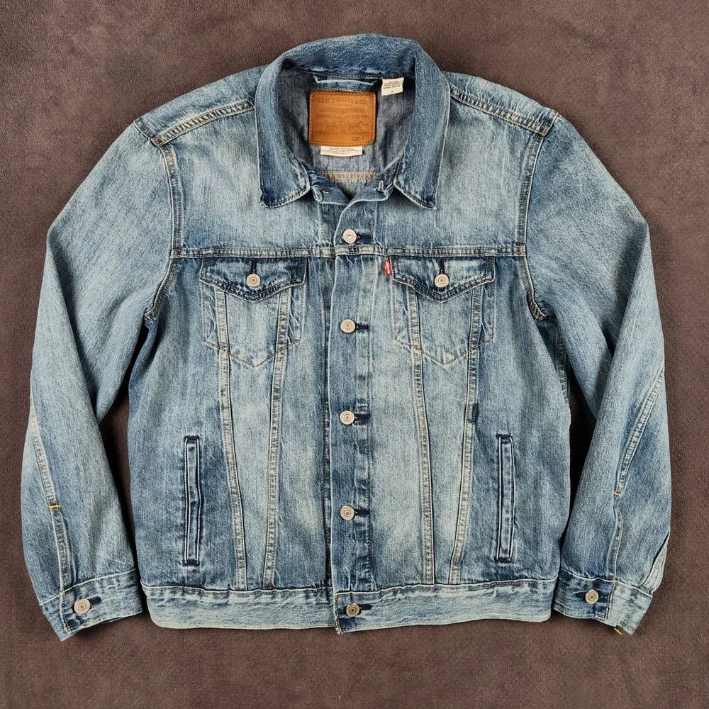 Levis Premium Trucker Jacket Mens Large Faded Blue Denim Modern Big E 72334-0351